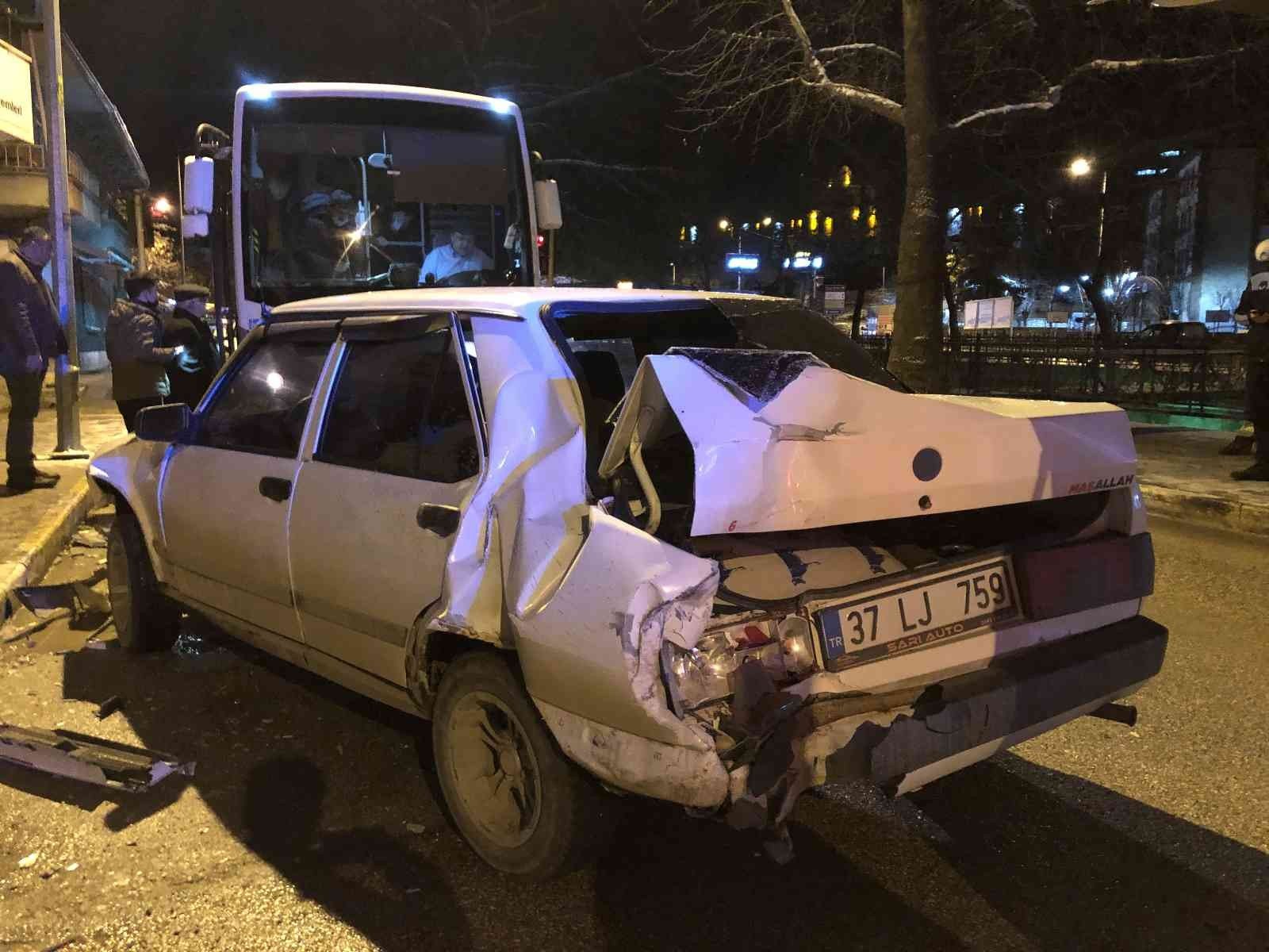 KASTAMONU’DA AKŞAM SAATLERİNDE KARLI VE SOĞUK HAVA SEBEBİYLE YAŞANAN GİZLİ