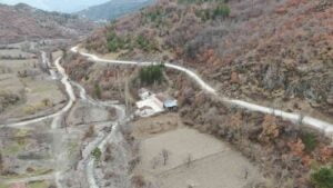 KASTAMONU’NUN HANÖNÜ İLÇESİNDE GRUP KÖY YOLUNDA HEYELAN MEYDANA GELMESİNDEN DOLAYI