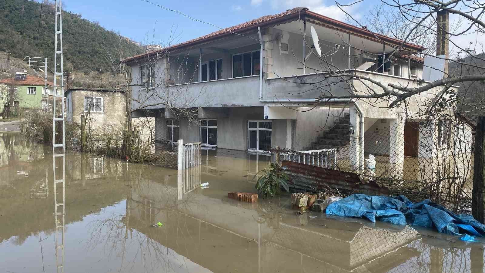 ZONGULDAK VALİLİĞİ VE ÇATALAĞZI BELEDİYESİ İŞ BİRLİĞİ İLE SU TAŞKINI