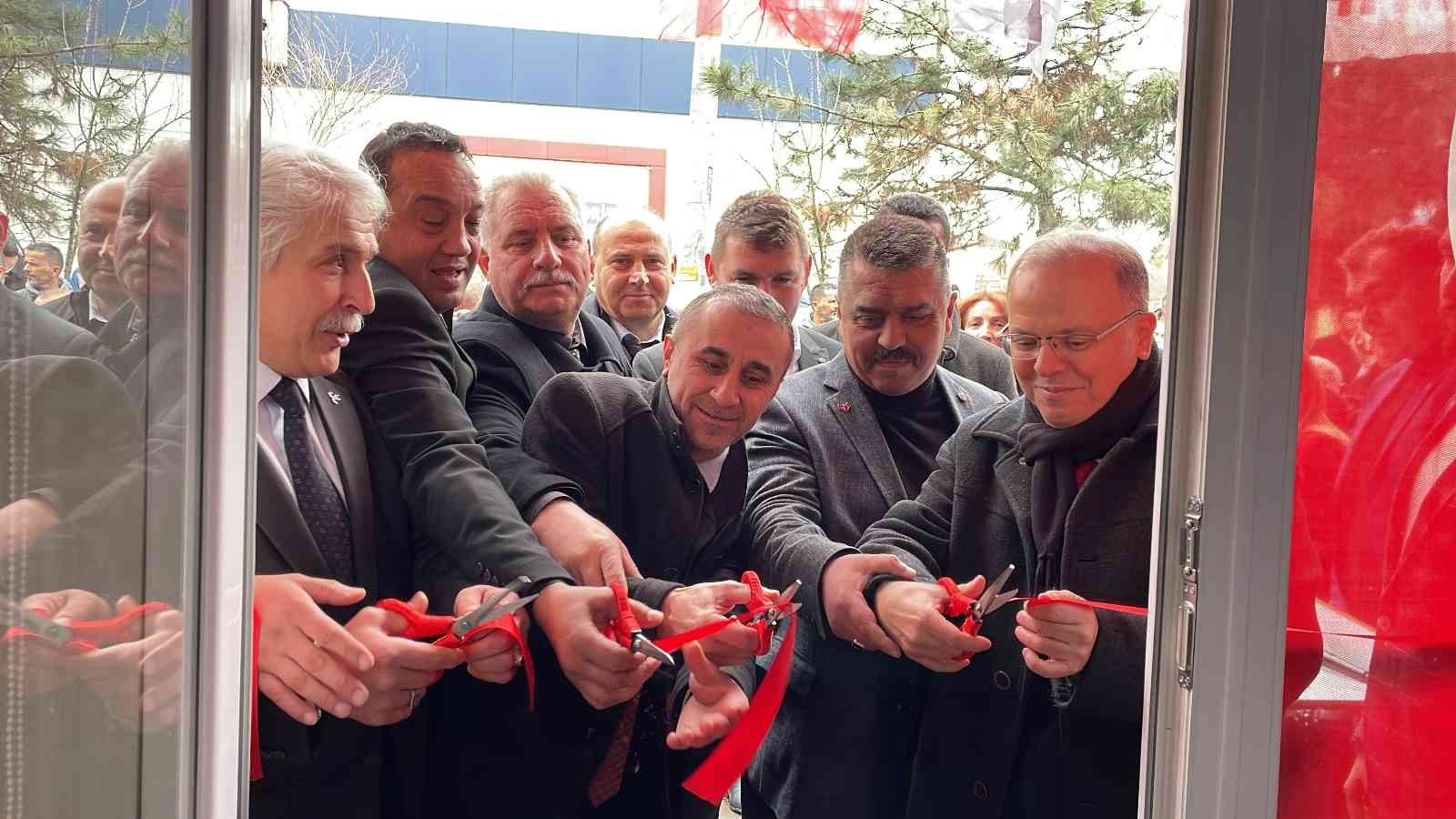 MHP Belde Başkanlığı mehter takımı coşkusuyla açıldı ZONGULDAK'IN ÇAYCUMA İLÇESİNE BAĞLI MİLLİYETÇİ HAREKET PARTİSİ (MHP) PERŞEMBE BELDE