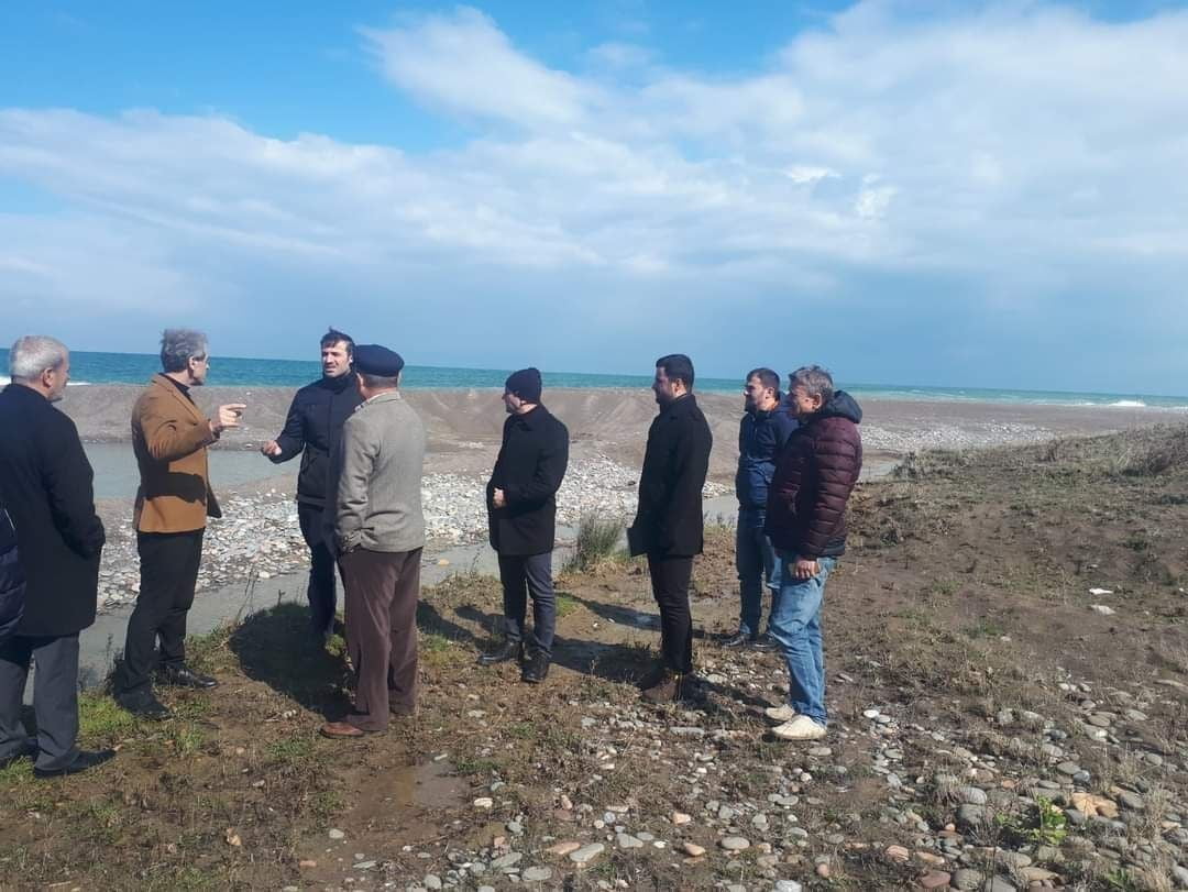 CİDE’DE ÇALIŞMALARIN SÜRDÜĞÜ ALANDA DENETİM YAPAN BÖLGE MÜDÜRÜ İBRAHİM YAROĞLU