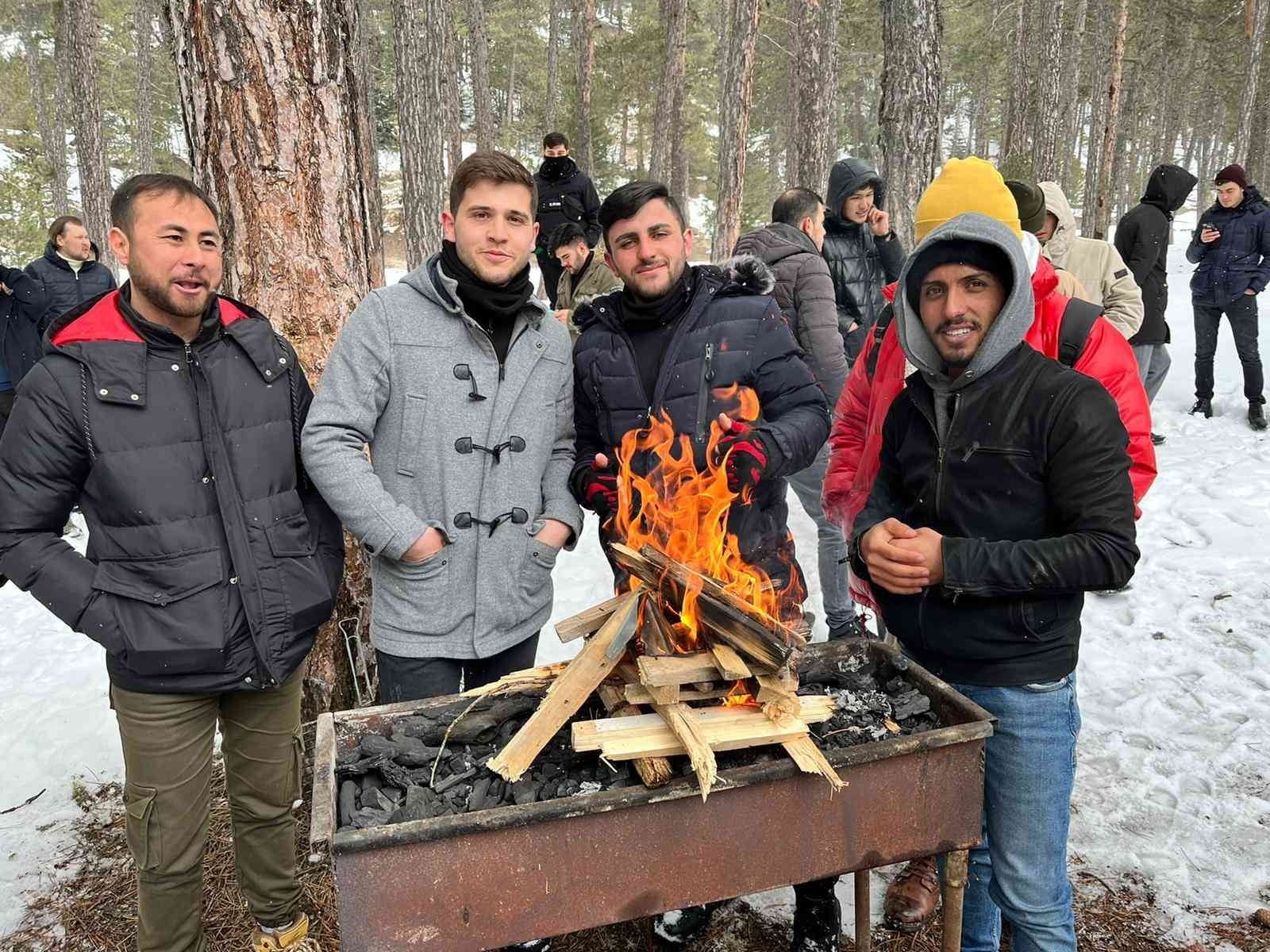 İHLAS VAKFI SILA ERKEK ÖĞRENCİ YURDUNDA KALAN ÖĞRENCİLER, ILGAZ DAĞI