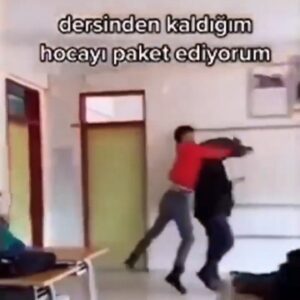 SOSYAL MEDYADA “DERSİNDEN KALDIĞIM HOCAYI PAKET EDİYORUM” YAZISI İLE PAYLAŞILAN