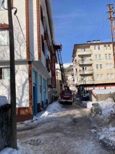 KASTAMONU'NUN KÜRE İLÇESİNDE HAVA SICAKLIĞININ SIFIRIN ALTINDA 15 DERECE OLMASI