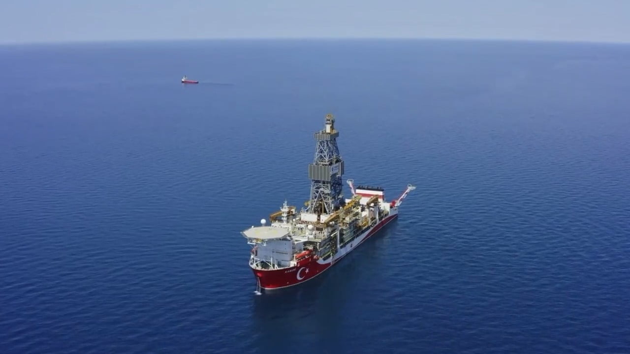 TÜRKİYE PETROLLERİ ANONİM ORTAKLIĞI (TPAO) KANUNİ SONDAJ GEMİSİ'NİN FİLYOS LİMANI'NDAN