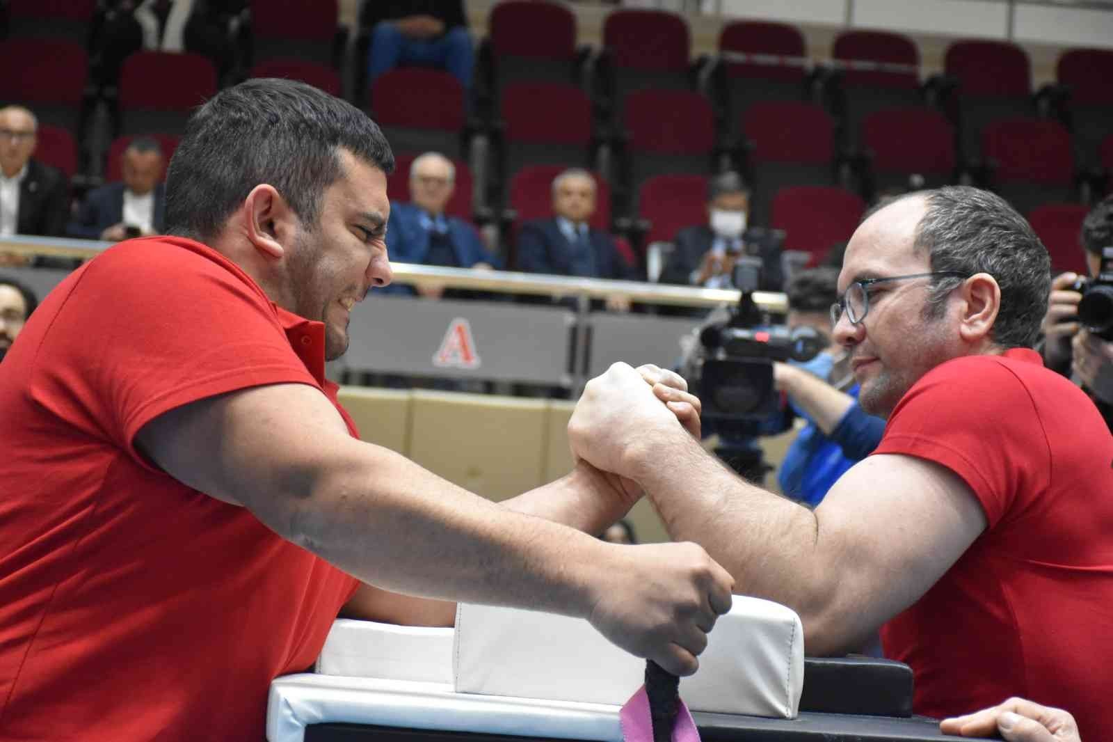 TÜRKİYE BEDENSEL ENGELLİLER SPOR FEDERASYONU TARAFINDAN DÜZENLENEN BİLEK GÜREŞİ TÜRKİYE