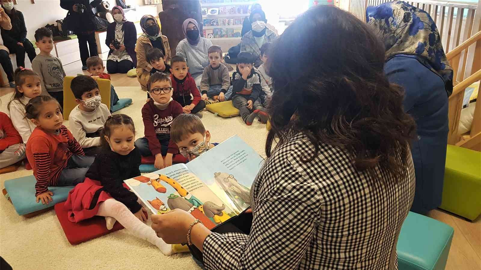 KARABÜK’TE AÇILAN TÜRKİYE’NİN İLK BEBEK KÜTÜPHANESİNDE  VALİ FUAT GÜREL’İN