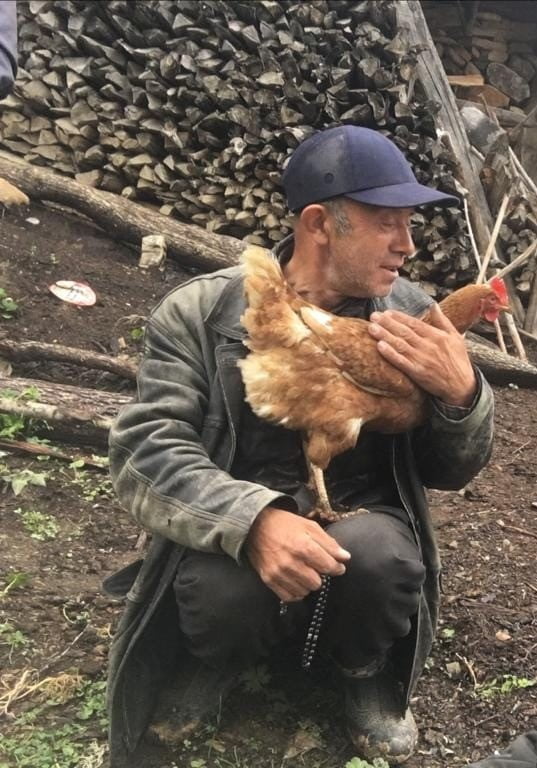 MEHMET ŞEKERCİ, YAKINLARI TARAFINDAN EVİNDE ÖLÜ BULUNDU.