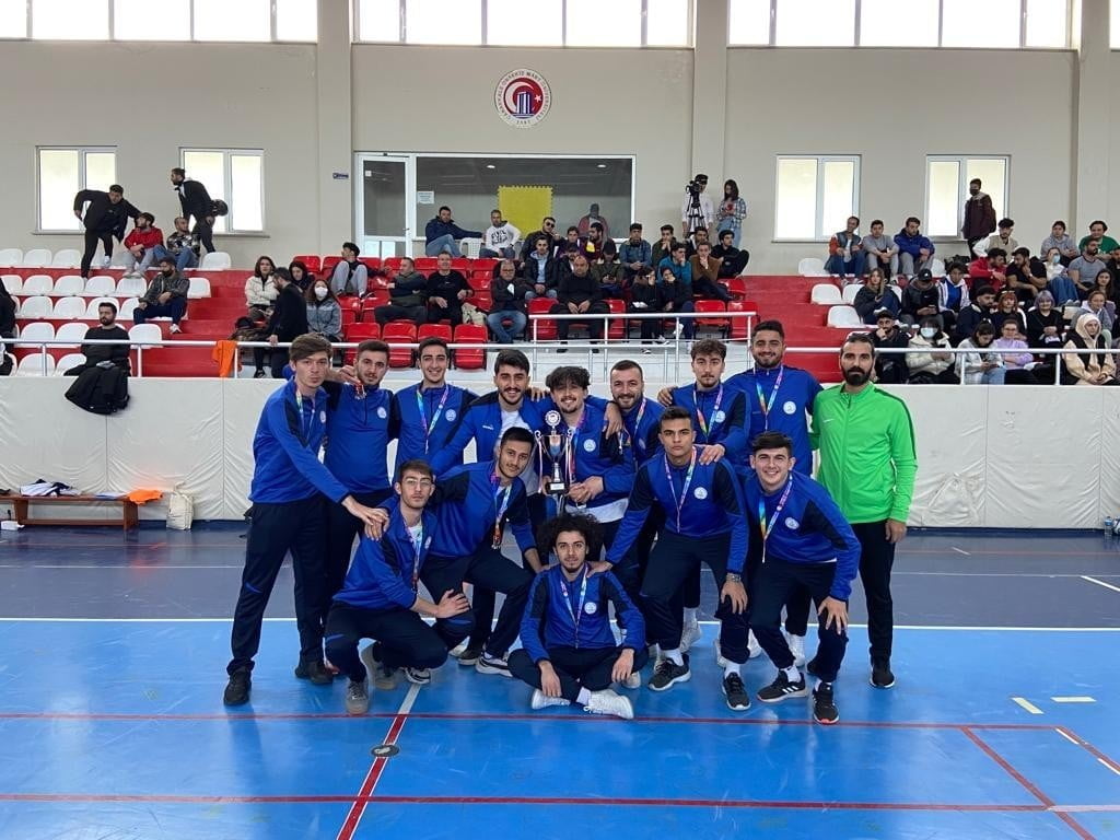 ZBEÜ; Ünilig Salon Futbolu Süperlig yolcusu ZONGULDAK BÜLENT ECEVİT ÜNİVERSİTESİ SALON FUTBOL TAKIMI (FUTSAL) 21-24 MART