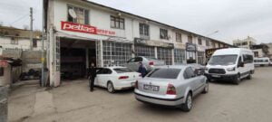 KASTAMONU’NUN TOSYA İLÇESİNDE, KIŞ LASTİĞİ UYGULAMASININ SON GÜNÜNDE LASTİKÇİLERDE SÜRÜCÜLER