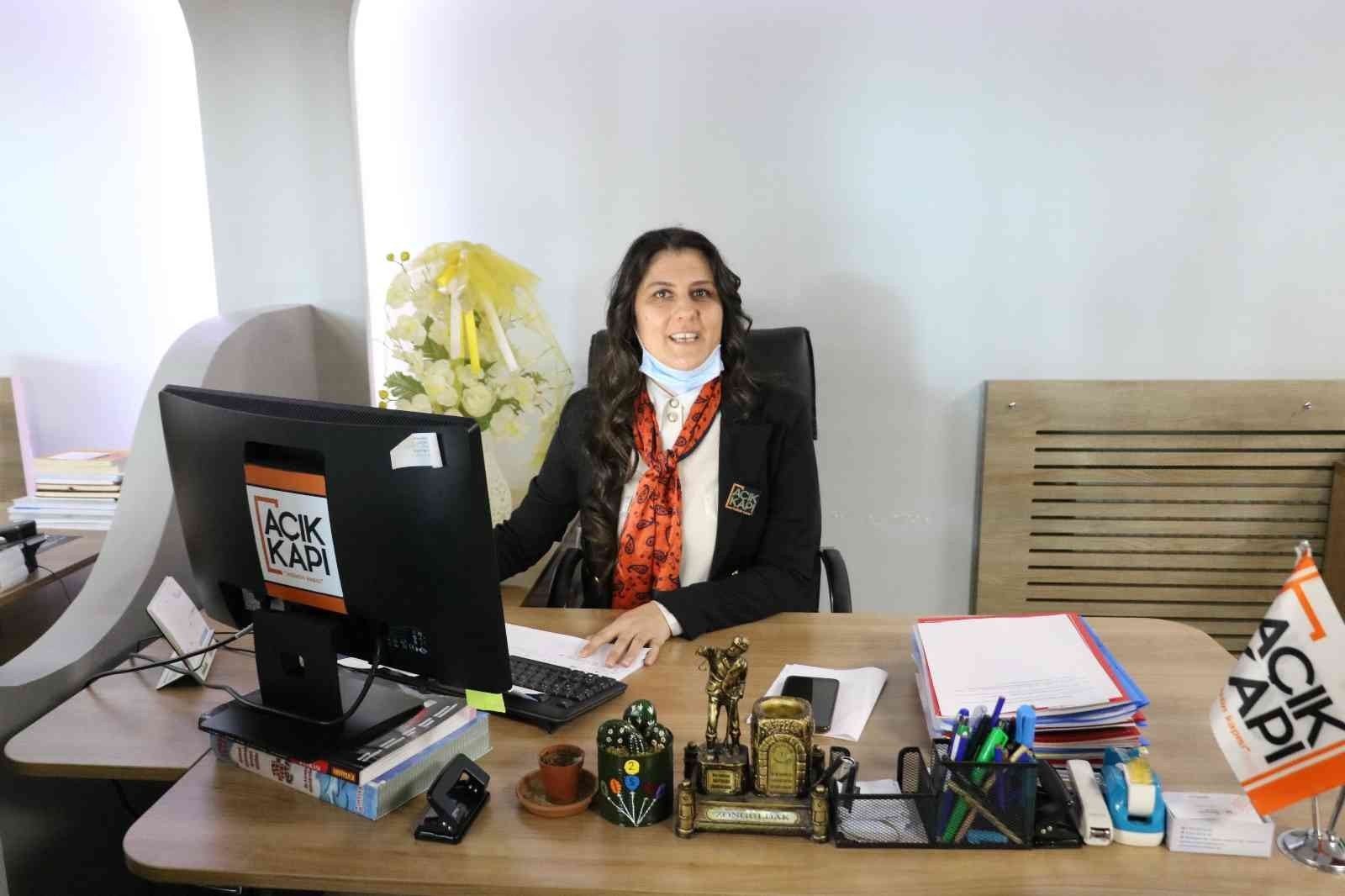 AÇIK KAPI ŞUBE MÜDÜRÜ NURTEN KARADAĞ 5 YILDA 30 BİN
