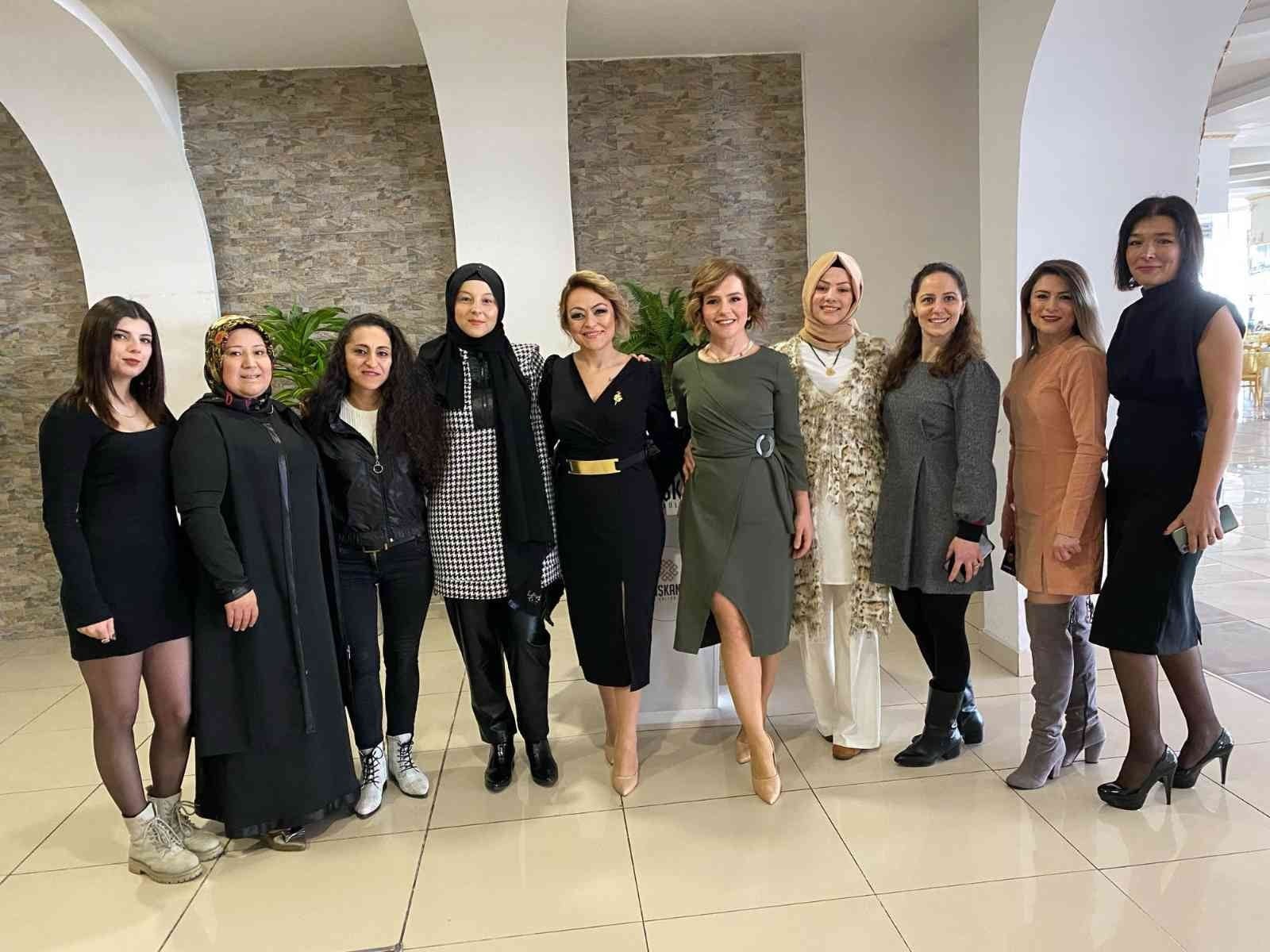 ALAPLI ANNELER DERNEĞİ’NDEN GIDA PAKETLERİNİ MUHTAÇLARA ULAŞTIRILDI  (ZONGULDAK)