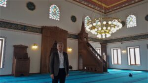 İNŞAAT MÜHENDİSİ HACI MEHMET GENÇER, CAMİYLE İLGİLİ BİLGİ VERDİ