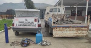 ŞÜPHELİLERDEN 1 ADET OKSİJEN KAYNAĞI VE TÜPÜ, YAKLAŞIK 500 KİLO