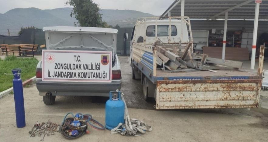 ŞÜPHELİLERDEN 1 ADET OKSİJEN KAYNAĞI VE TÜPÜ, YAKLAŞIK 500 KİLO