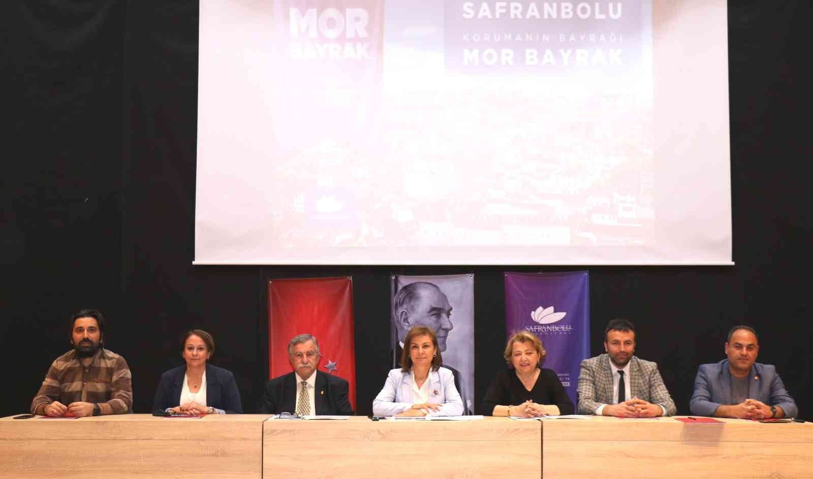 SAFRANBOLU BELEDİYE BAŞKANI ELİF KÖSE, MOR BAYRAK SERTİFİKA PROGRAMI İLE