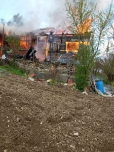 KASTAMONU’NUN ÇATALZEYTİN İLÇESİNDE ÇIKAN YANGINDA BİR EV KULLANILAMAZ HALE GELDİ.