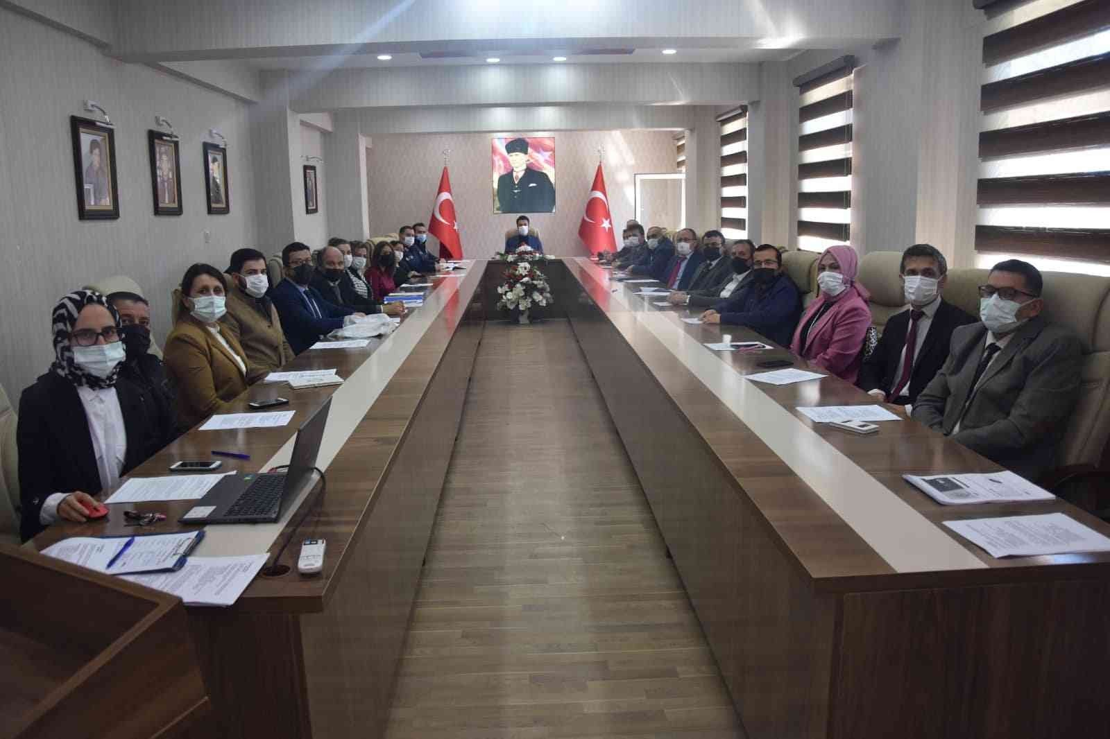 Kastamonu’da bağımlılıkla mücadele toplantısı yapıldı KASTAMONU’NUN DADAY İLÇESİNDE “BAĞIMLILIKLA MÜCADELE” TOPLANTISI GERÇEKLEŞTİRİLDİ.