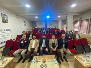 KASTAMONU’NUN HANÖNÜ İLÇESİNDE SARIMSAĞIN MARKA DEĞERİNİN KORUNMASI İÇİN TOPLANTI YAPILDI.