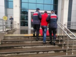 ZONGULDAK’IN EREĞLİ İLÇESİNE BAĞLI CEMALLER KÖYÜ’NDE KENDİLERİNİ JANDARMA OLARAK TANITAN