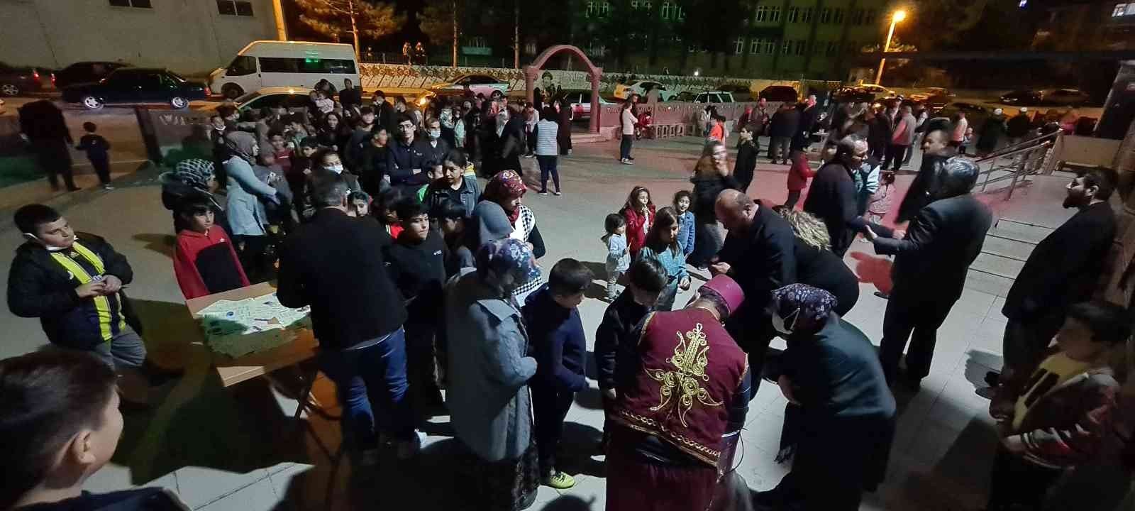 KARABÜK’TE 5000 EVLER MERKEZ CAMİSİ'NDEN, RAMAZAN ETKİNLİKLERİ KAPSAMINDA TERAVİH NAMAZINA