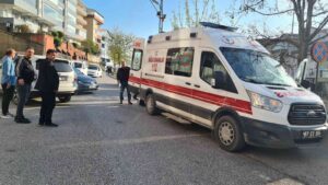 ZONGULDAK’IN ALAPLI İLÇESİNDE OTOMOBİLİN ÇARPTIĞI BİSİKLETLİ ÇOCUK YARALANDI.