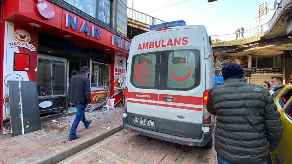Tadilat sırasında iş kazası geçirdi ZONGULDAK'TA İŞ KAZASI GEÇİREN BİR KİŞİ YARALANARAK HASTANEYE KALDIRILDI.