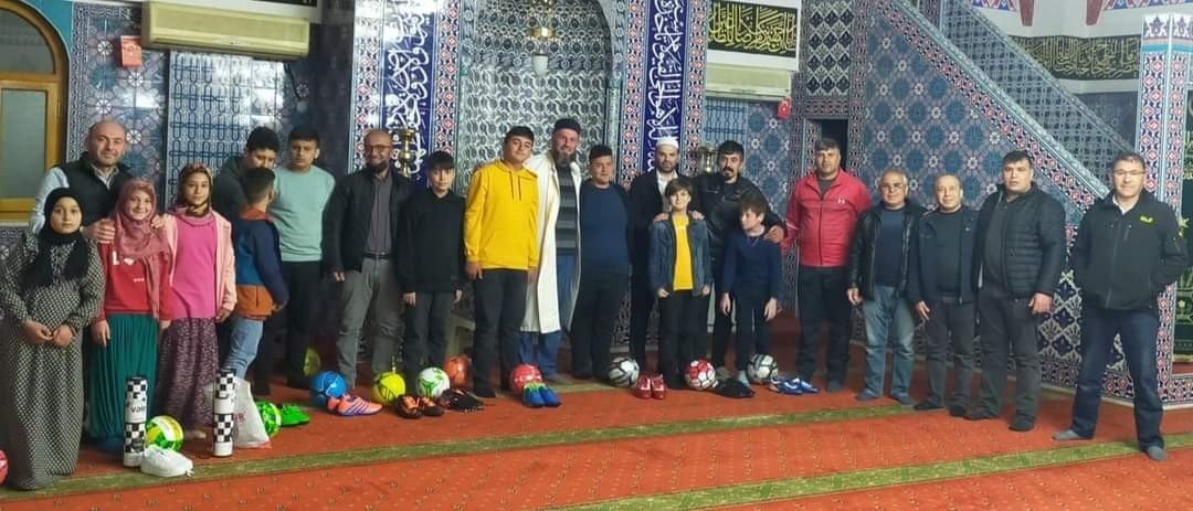 ZONGULDAK (İHA) - ALAPLI İLÇE MÜFTÜLÜĞÜ SABIRLI KÖYÜNDE TERAVİH NAMAZINA
