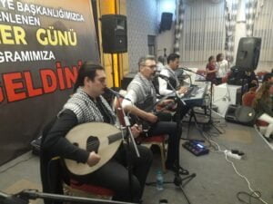 DEVREKANİ BELEDİYESİ TARAFINDAN DÜZENLENEN EĞLENCE PROGRAMINA VATANDAŞLAR YOĞUN İLGİ GÖSTERDİ.