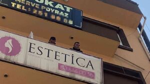 ZONGULDAK'TA GAZİPAŞA CADDESİNDE BİR GÜZELLİK MERKEZİNİN KLİMASININ PATLAMASI SONUCUNDA İFAİYE