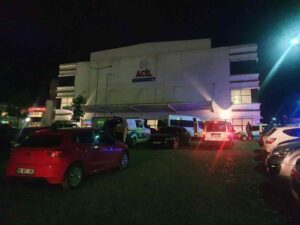 KASTAMONU’DA MERKEZ AKDOĞAN KÖYÜNDE İKİ KOMŞU AİLE ARASINDA ÇIKAN SİLAHLI