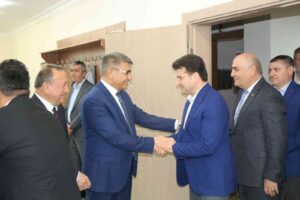 KARABÜK'TE RAMAZAN BAYRAMI DOLAYISIYLA BİR ARAYA GELEN İL PROTOKOLÜ BAYRAMLAŞTI.