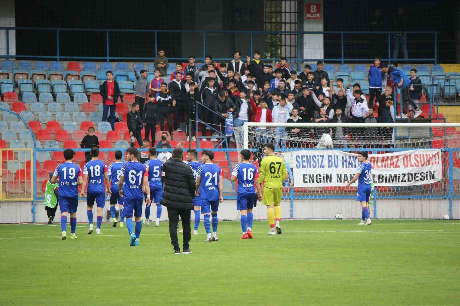 Karabükspor, 39 yıl sonra Bölgesel Amatör Lig’e düştü BİR ZAMANLAR SÜPER LİG VE UEFA’DA MÜCADELE ETMİŞ VE YAŞADIĞI