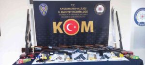 KASTAMONU İL EMNİYET MÜDÜRLÜĞÜ EKİPLERİNCE 210 PERSONELİN KATIMIYLA GERÇEKLEŞTİRİLEN OPERASYONDA