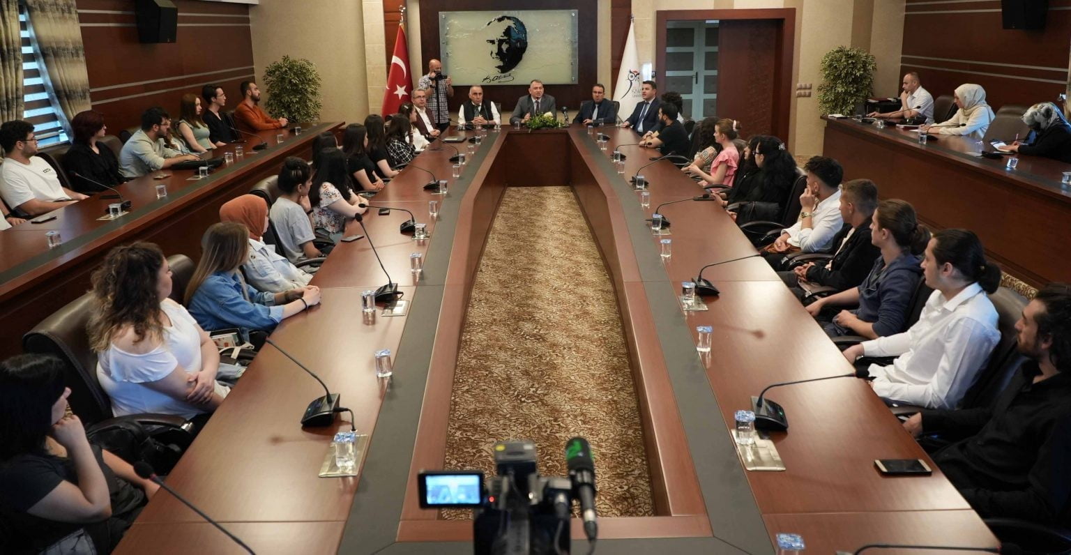 KARABÜK ÜNİVERSİTESİ TARAFINDAN DÜZENLENEN VE ÖĞRENCİ İŞLERİ DAİRE BAŞKANLIĞININ KOORDİNATÖRLÜĞÜNÜ