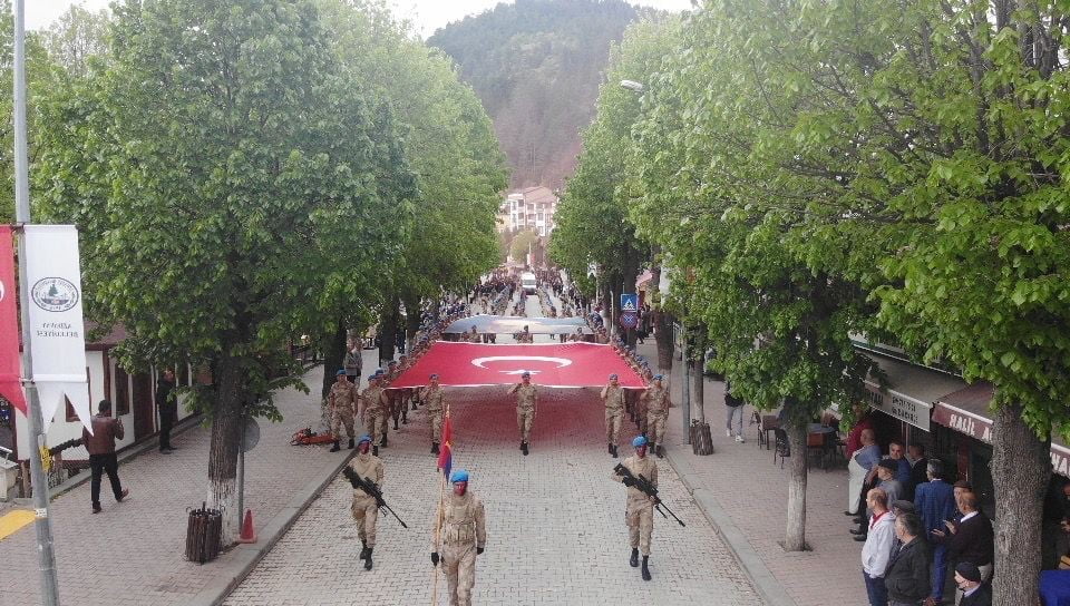 KASTAMONU’DA 19 MAYIS ATATÜRK’Ü ANMA, GENÇLİK VE SPOR BAYRAMI'NDA KOMANDOLAR