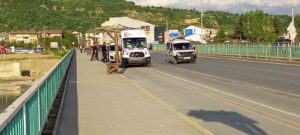 ZONGULDAK'IN ÇAYCUMA İLÇESİNDE BULUNAN FİLYOS NEHRİ ÜZERİNDEKİ KÖPRÜDE BİR KİŞİ