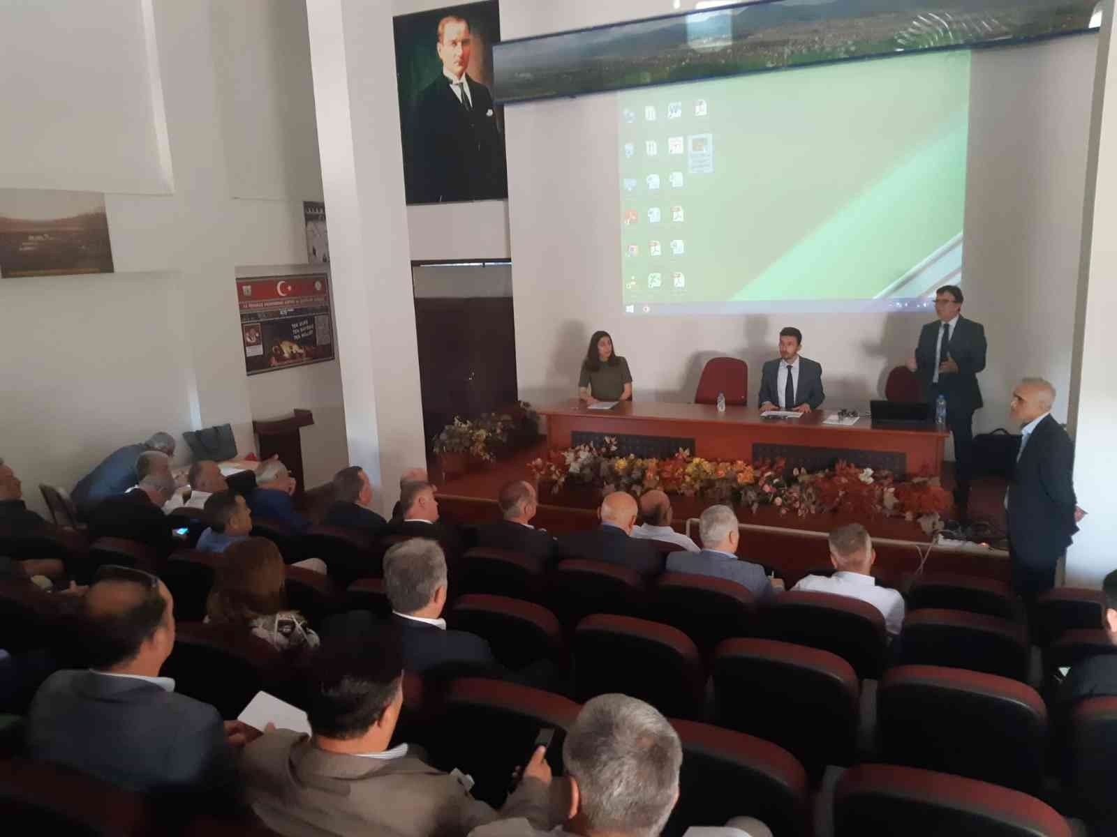 ZONGULDAK'IN ÇAYCUMA İLÇESİNDE İLÇE SAĞLIK MÜDÜRLÜĞÜ TARAFINDAN MUHTARLARA VE BELEDİYELERDE