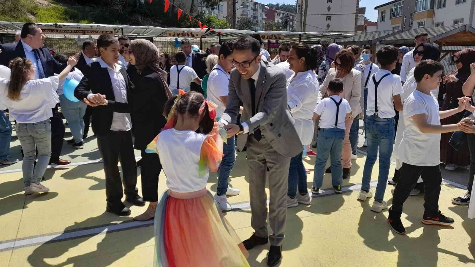 ZONGULDAK'IN ALAPLI İLÇESİ ÖZEL EĞİTİM ÖĞRENCİLERİ, "TÜBİTAK 4006 BİLİM FUARI"