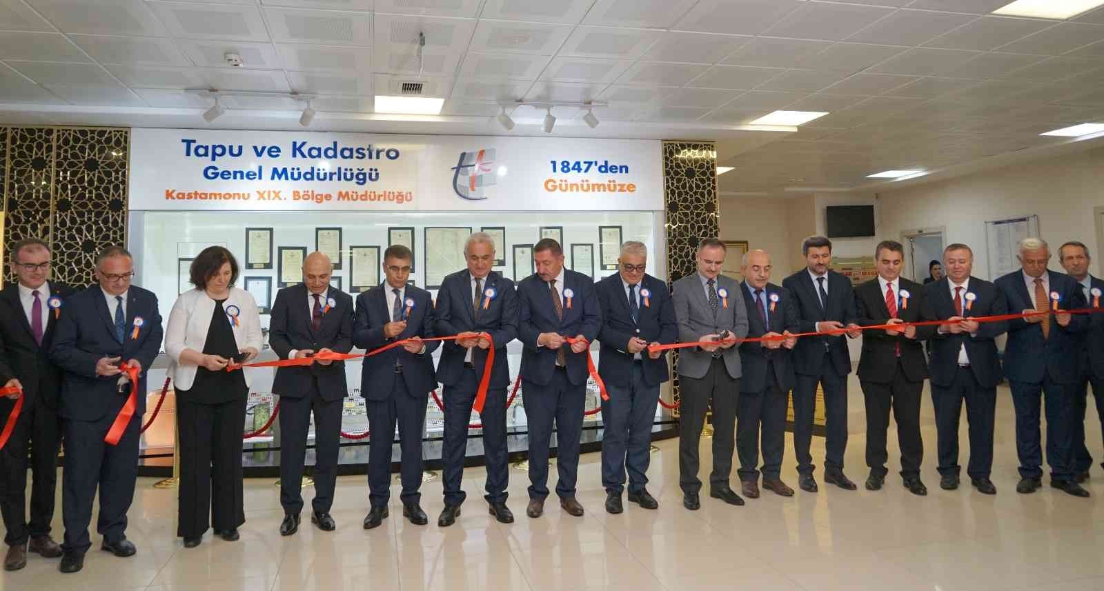 Tapu ve Kadastro Genel Müdür Yardımcısı Ayber: “Kadastro hizmetlerini dünyaya ihraç eden bir duruma geldik” TAPU VE KADASTRO GENEL MÜDÜR YARDIMCISI ADİL HAKAN AYBER, KADASTRO