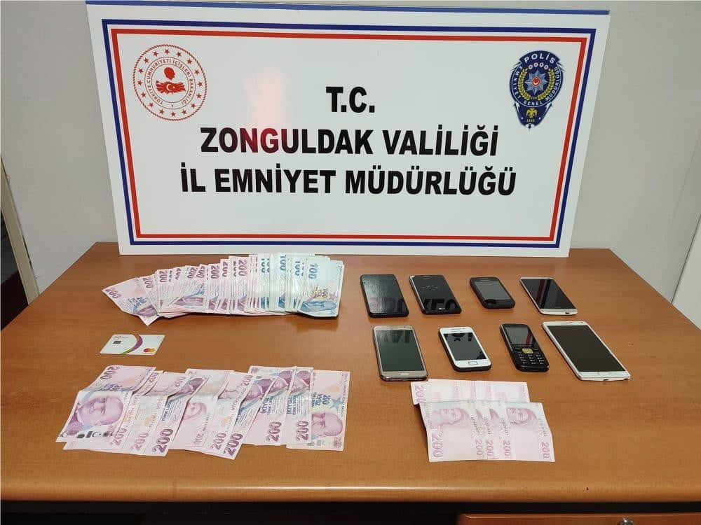 ZONGULDAK’IN EREĞLİ İLÇESİNDE KENDİLERİNİ POLİS OLARAK TANITARAK 82 YAŞINDAKİ KADINI