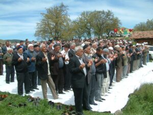 KASTAMONU'NUN TAŞKÖPRÜ İLÇESİNE BAĞLI ERİK KÖYÜNDE 100 YILI AŞKIN SÜREDİR