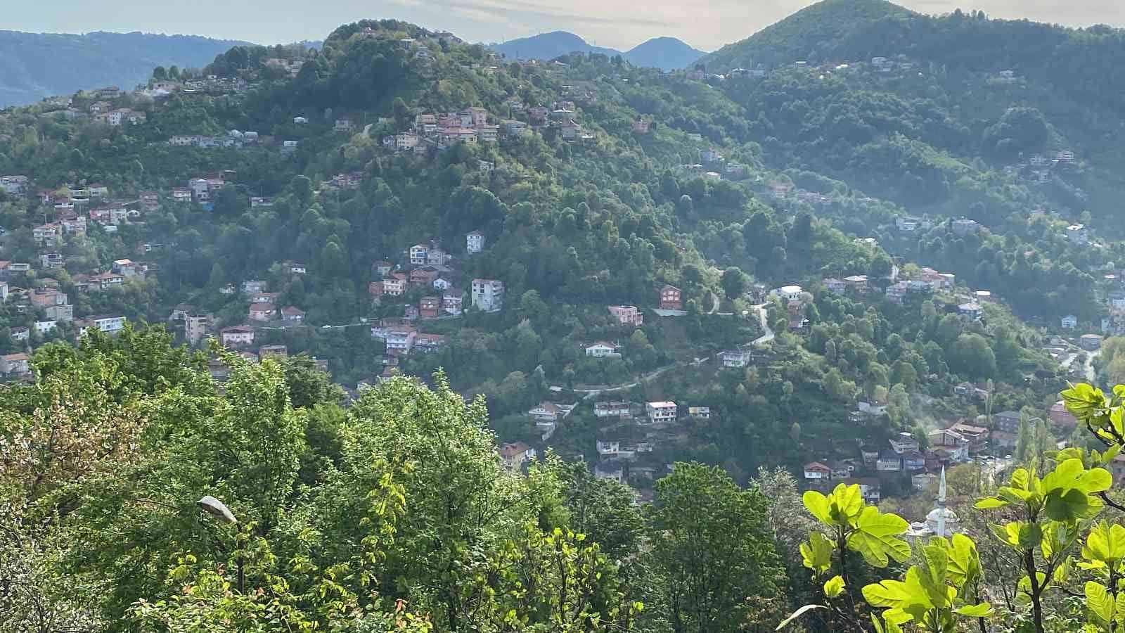Zonguldak’ta tedirgin eden gelenek, bayram sabahı silahlar konuştu ZONGULDAK'TA RAMAZAN BAYRAMI’NIN SABAHI SİLAH ATMA GELENEĞİ BU YIL DA