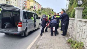 ZONGULDAK (İHA) - ZONGULDAK’IN ALAPLI İLÇESİNDE KALDIRIMDA MOTOSİKLETİYLE İLERLEYEN SÜRÜCÜ,