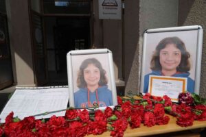 KASTAMONU’DA KARŞIYA GEÇMEK İSTEDİĞİ SIRADA OTOMOBİLİN ÇARPTIĞI 12 YAŞINDAKİ TUANA