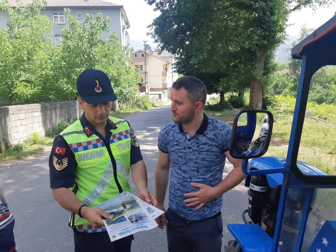 Jandarma ekiplerinden pat pat denetimi ZONGULDAK İL JANDARMA KOMUTANLIĞI EKİPLERİ TARIM SEZONU BAŞLAMASI NEDENİYLE