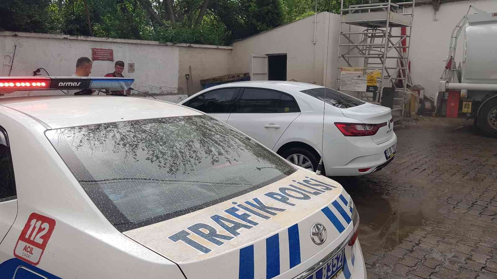 KARABÜK’TE SABAHA KARŞI MEYDANA GELEN TOZ FIRTINASI VE BERABERİNDE YAĞMURLA