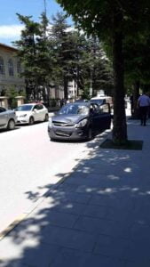 KASTAMONU’DA KARŞIYA GEÇMEK İSTEYEN 12 YAŞINDAKİ ÖĞRENCİYE OTOMOBİL ÇARPTI. AĞIR