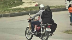 KARABÜK’TE MOTOSİKLET ÜZERİNDE İKİSİ KÜÇÜK ÇOCUK OLMAK ÜZERE 4 KİŞİ