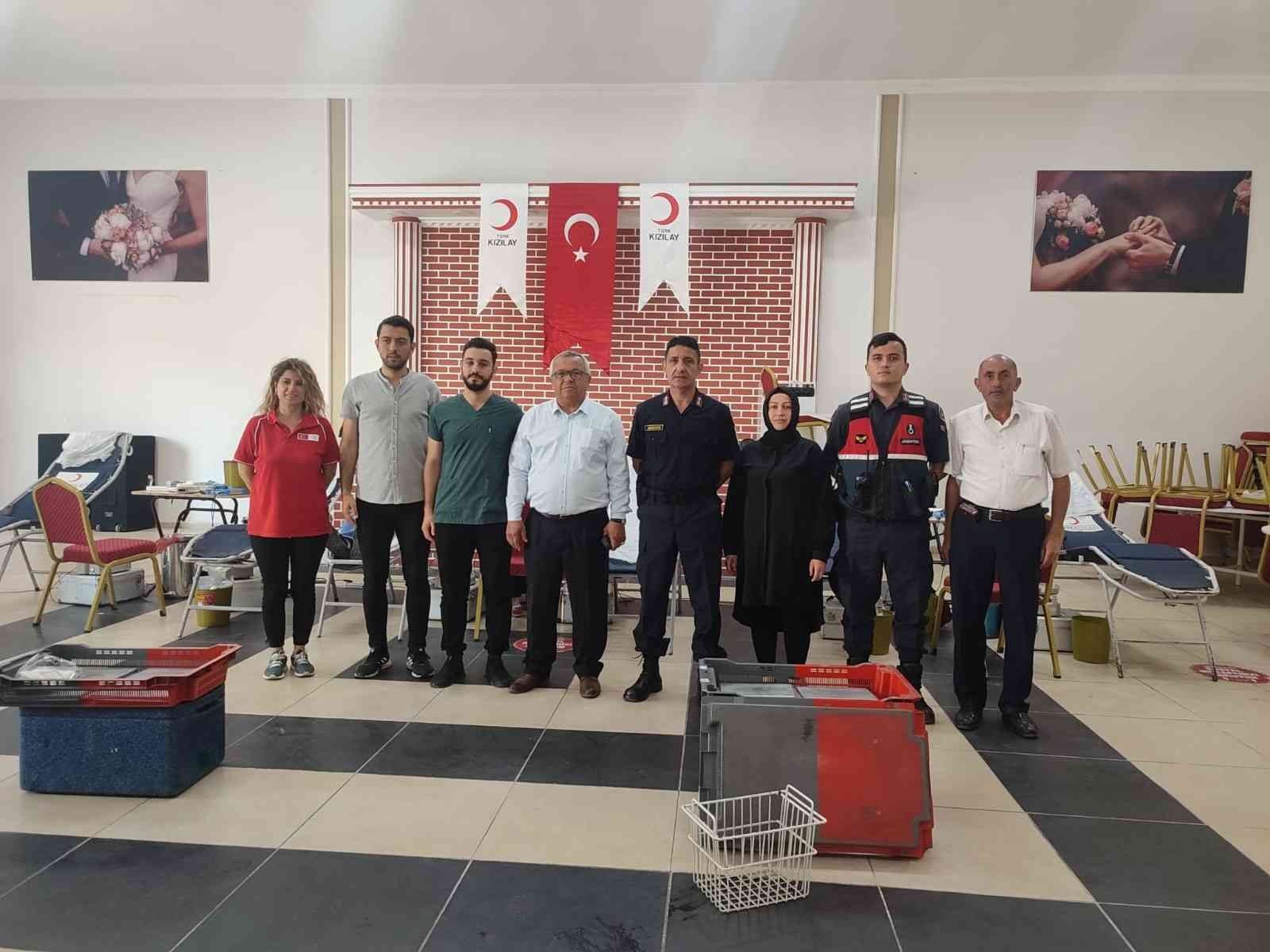 ZONGULDAK(İHA)-ZONGULDAK'IN EREĞLİ İLÇESİNE BAĞLI ORMANLI BELDESİ'NDE KIZILAY JANDARMA TEŞKİLTININ KURULUŞ